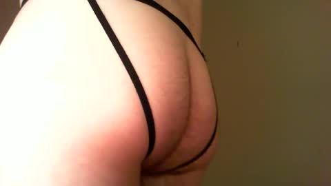 Snapshot of crnutz35 chatting on December 29, 2024, 3:11 am crnutz35 online show from December 29, 2024, 3:11 am