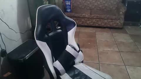 Snapshot of crossdressernola504 chatting on January 20, 2025, 1:00 pm crossdressernola504 online show from January 20, 2025, 1:00 pm