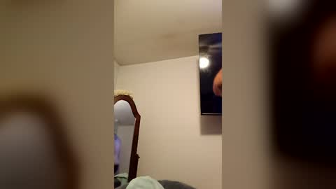 Snapshot of crowegarden13 chatting on July 17, 2026, 4:52 am crowegarden13 online show from July 17, 2026, 4:52 am