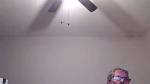 Snapshot of crownandkat chatting on January 11, 2026, 5:45 am Crownandkat online show from January 11, 2026, 5:45 am