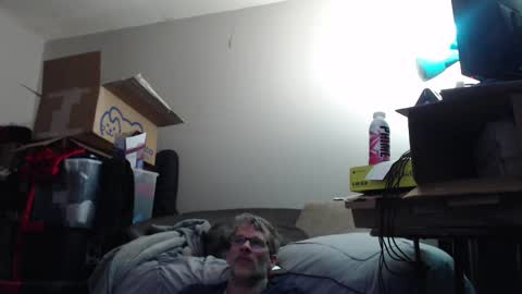 Snapshot of crownandkat chatting on February 8, 2026, 4:21 pm Crownandkat online show from February 8, 2026, 4:21 pm