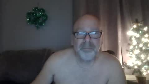 Snapshot of cruising_guy chatting on March 7, 2026, 6:21 am fun guy online show from March 7, 2026, 6:21 am