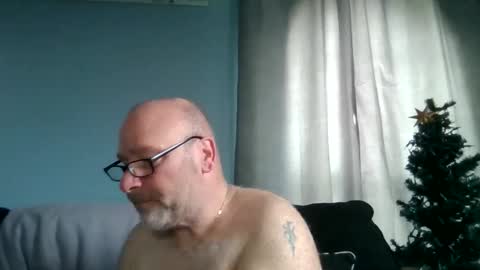Snapshot of cruising_guy chatting on March 26, 2026, 12:33 pm fun guy online show from March 26, 2026, 12:33 pm