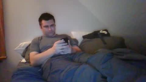 Snapshot of crush380 chatting on April 1, 2026, 5:08 am Crush380 online show from April 1, 2026, 5:08 am