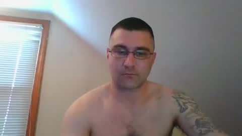 Snapshot of crush380 chatting on April 10, 2026, 9:41 pm Crush380 online show from April 10, 2026, 9:41 pm