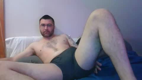 Snapshot of crush380 chatting on May 4, 2026, 2:35 pm Crush380 online show from May 4, 2026, 2:35 pm