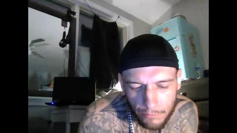 cruz815 online show from April 14, 2026, 4:18 am