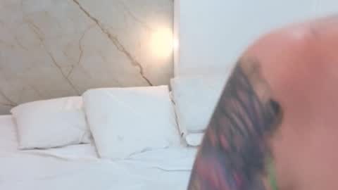 Cry online show from November 12, 2025, 11:03 pm