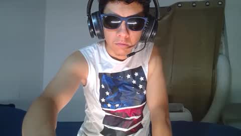 Snapshot of cry_guy chatting on September 13, 2025, 11:21 am cry_guy online show from September 13, 2025, 11:21 am