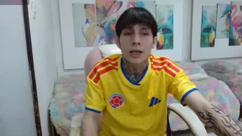 Snapshot of cry_thereal chatting on June 17, 2026, 10:32 pm cry_thereal online show from June 17, 2026, 10:32 pm