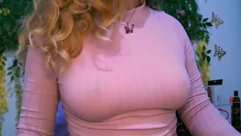 Snapshot of crysrus chatting on October 24, 2025, 1:03 am crysrus online show from October 24, 2025, 1:03 am