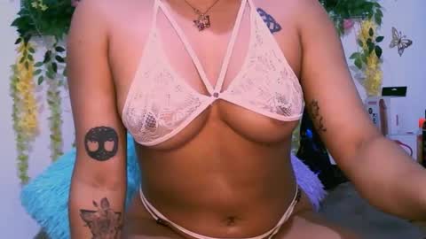 Snapshot of crysrus chatting on October 30, 2025, 12:56 am crysrus online show from October 30, 2025, 12:56 am