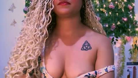 Snapshot of crysrus chatting on November 22, 2025, 1:59 am crysrus online show from November 22, 2025, 1:59 am