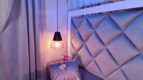 crystal_gilton online show from May 17, 2026, 7:10 pm