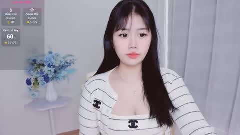crystal_lea online show from October 16, 2025, 11:50 pm