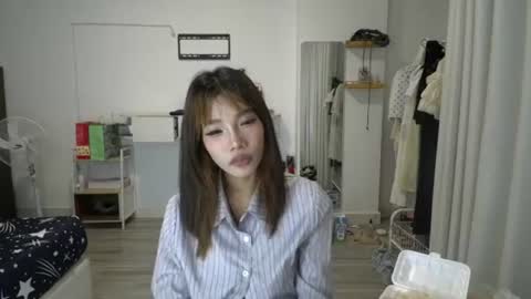 Snapshot of crystal_lee_yoon chatting on June 10, 2026, 12:26 pm Crystal lee online show from June 10, 2026, 12:26 pm