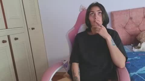 Crystal Blaze online show from October 30, 2025, 6:08 pm