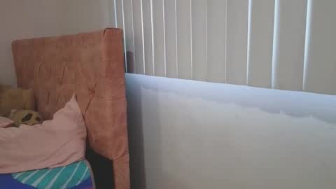 Crystal Blaze online show from November 5, 2025, 10:48 am