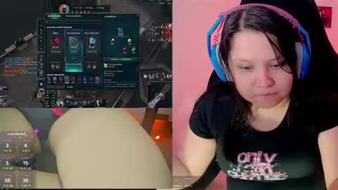 Snapshot of crystal_velvet01 chatting on January 8, 2025, 2:46 am crystal online show from January 8, 2025, 2:46 am