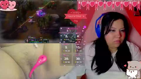 Snapshot of crystal_velvet01 chatting on February 14, 2025, 4:47 am crystal online show from February 14, 2025, 4:47 am