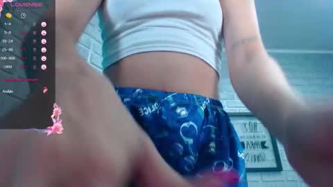 I AM CRYSTAL online show from September 26, 2025, 7:18 pm