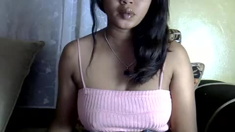 crystalbellax online show from July 7, 2026, 6:16 am