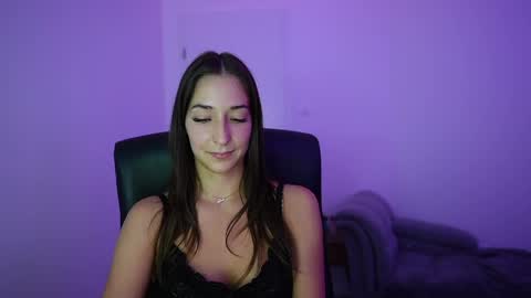Snapshot of crystalbrunette18 chatting on June 4, 2026, 6:47 pm Crystalbrunette18 online show from June 4, 2026, 6:47 pm