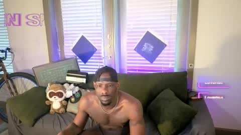 Snapshot of crystalclearstud chatting on April 23, 2026, 12:29 pm crystalclearstud online show from April 23, 2026, 12:29 pm