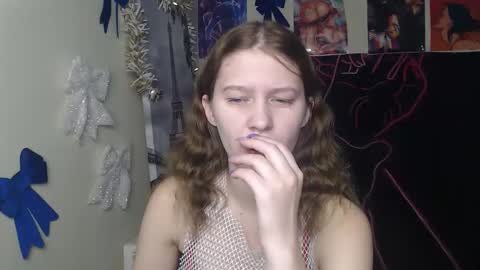 Stella online show from December 17, 2025, 7:47 am