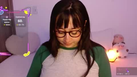 Olivia  online show from October 23, 2025, 12:32 am