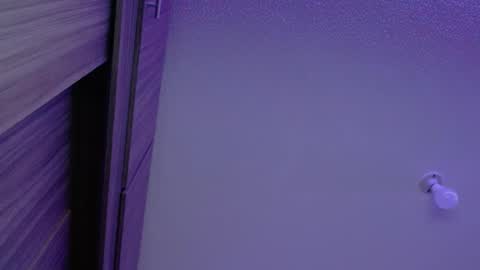 Olivia  online show from November 2, 2025, 3:31 am