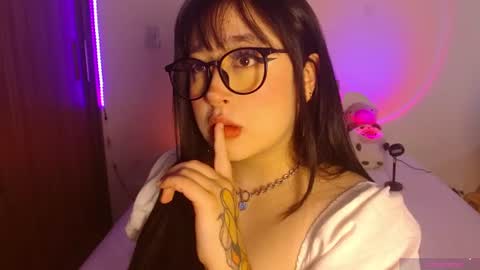 Snapshot of crystalitesq chatting on July 23, 2026, 1:31 pm Olivia online show from July 23, 2026, 1:31 pm