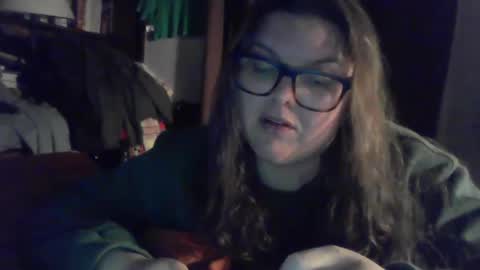 Snapshot of crystalizzzee chatting on January 12, 2025, 4:42 am Herekittykitty69 online show from January 12, 2025, 4:42 am