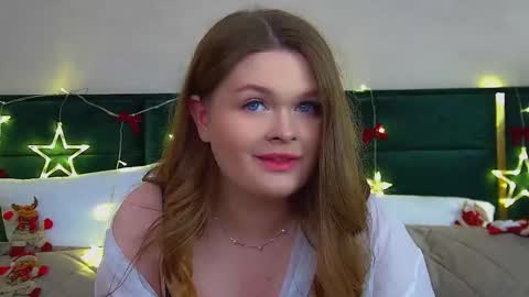 Crystal online show from December 1, 2025, 6:24 pm