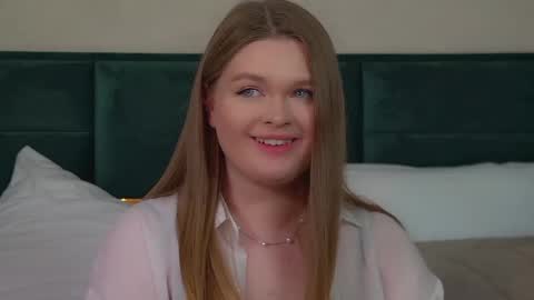 Crystal online show from April 23, 2026, 12:40 pm