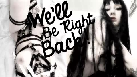 Snapshot of crystalsomnia chatting on December 2, 2025, 2:39 am Sasha Make me moan with patterns good music here online show from December 2, 2025, 2:39 am