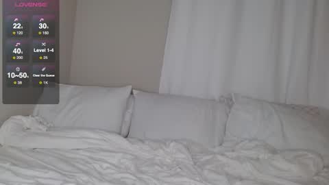 Snapshot of crystalstarlet chatting on November 28, 2025, 2:03 am Nikki online show from November 28, 2025, 2:03 am