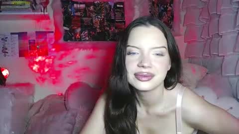 MissCrystal online show from November 4, 2025, 3:16 am