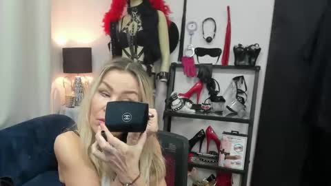 CrystalHotty online show from February 17, 2026, 5:48 am