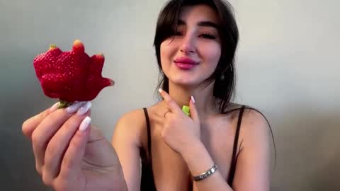Snapshot of crystlepipkins chatting on May 25, 2026, 6:52 am Diana online show from May 25, 2026, 6:52 am