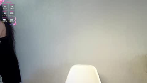 Snapshot of crystlepipkins chatting on June 23, 2026, 7:17 am Diana online show from June 23, 2026, 7:17 am