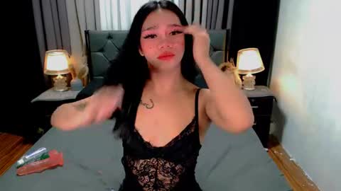 Snapshot of crytastal_lust1212 chatting on June 12, 2026, 9:19 am bea takashi online show from June 12, 2026, 9:19 am