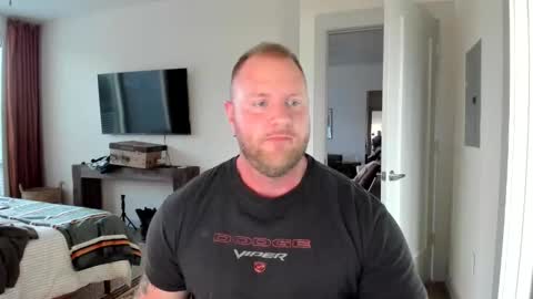 Snapshot of cub_guns95 chatting on April 9, 2026, 12:54 am Gunnar online show from April 9, 2026, 12:54 am