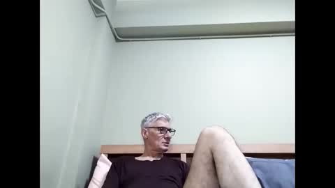 BIG UNCUT HARD COCK online show from October 22, 2025, 4:02 am