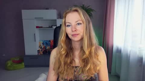 Alexia online show from October 19, 2025, 6:47 am