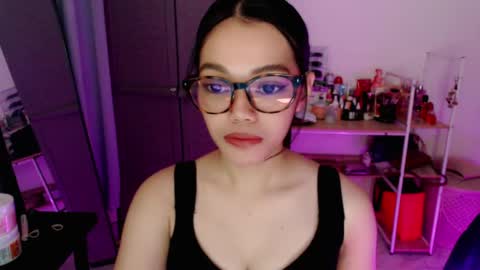 Snapshot of cuddlepunk_bubble chatting on May 23, 2026, 8:29 am cuddlepunk_bubble online show from May 23, 2026, 8:29 am