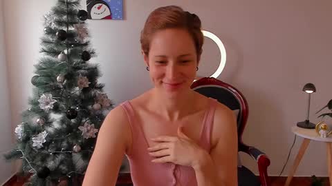 Snapshot of cuddlingbunnny chatting on December 16, 2024, 3:43 pm Leonela online show from December 16, 2024, 3:43 pm