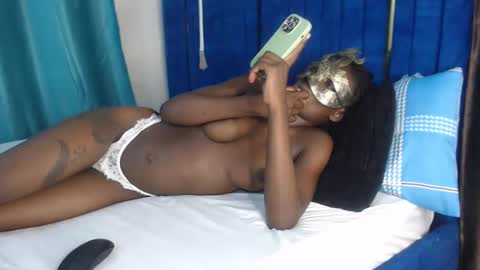 Snapshot of cuddlykitten07 chatting on December 3, 2025, 2:08 am christine muyoka khaemba online show from December 3, 2025, 2:08 am