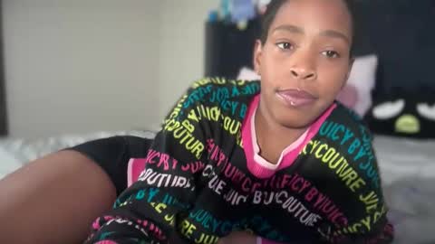 cum2charmxx online show from January 19, 2026, 2:21 pm