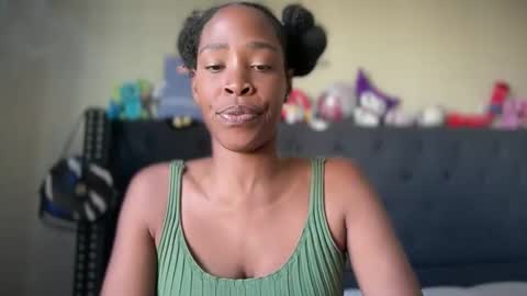 Snapshot of cum2charmxx chatting on April 30, 2026, 12:39 am cum2charmxx online show from April 30, 2026, 12:39 am